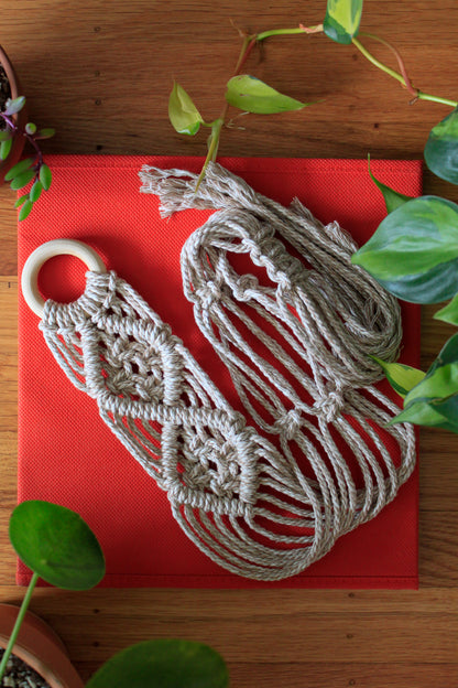 V-Pattern Plant Hanger